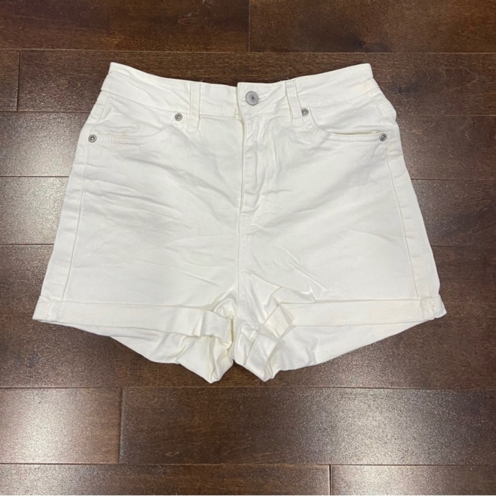 NWOT White jeans shorts